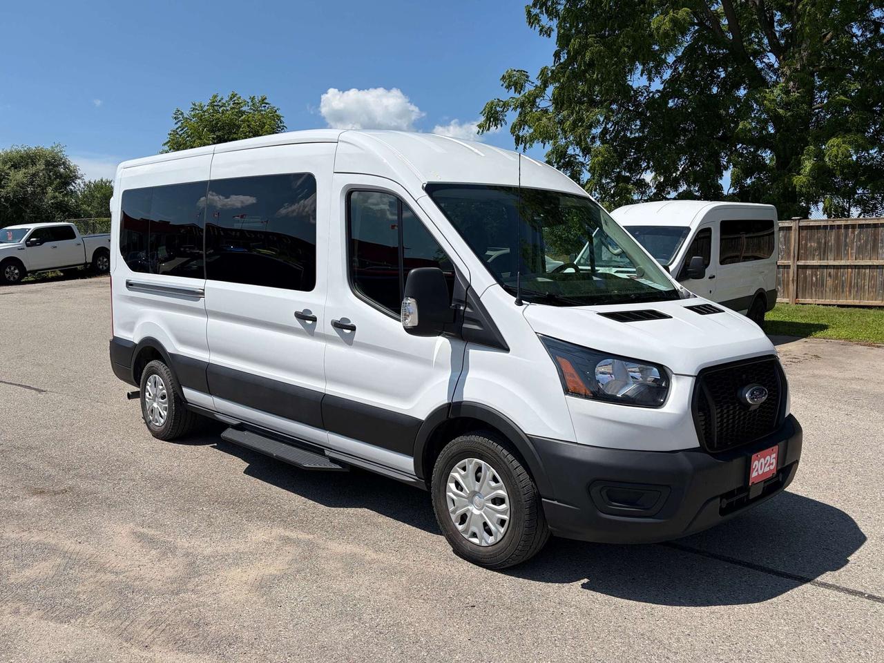 2025 Ford Transit Passenger Wagon XL, 12 PASSENGER, BALANCE OF FACTORY WARRANTY! - Photo #3