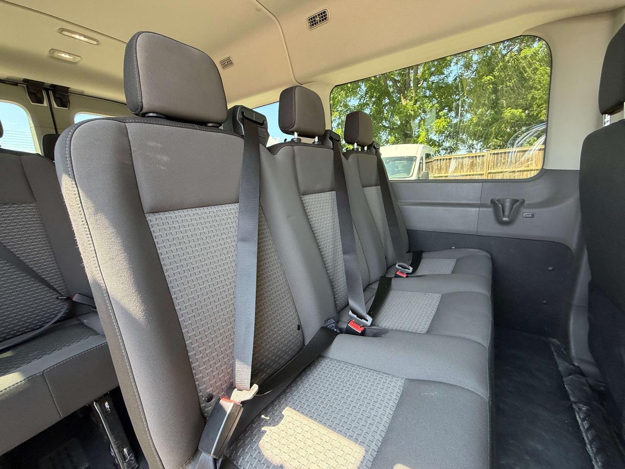 2025 Ford Transit Passenger Wagon XL Photo