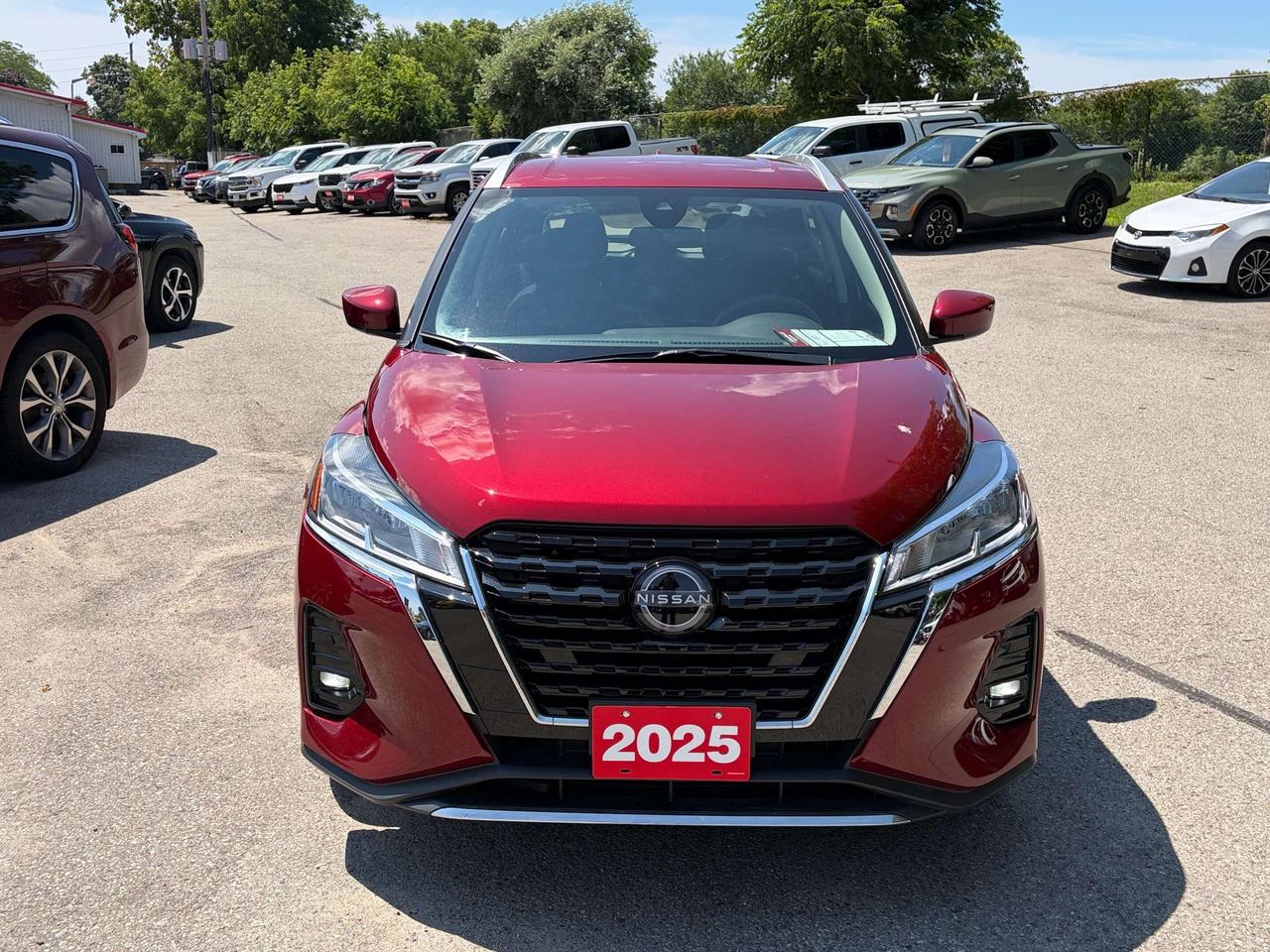 2025 Nissan Kicks SV Photo