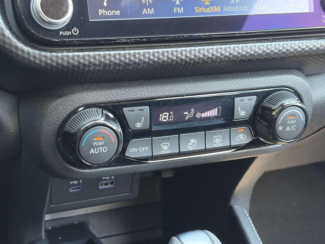 2025 Nissan Kicks SV Photo