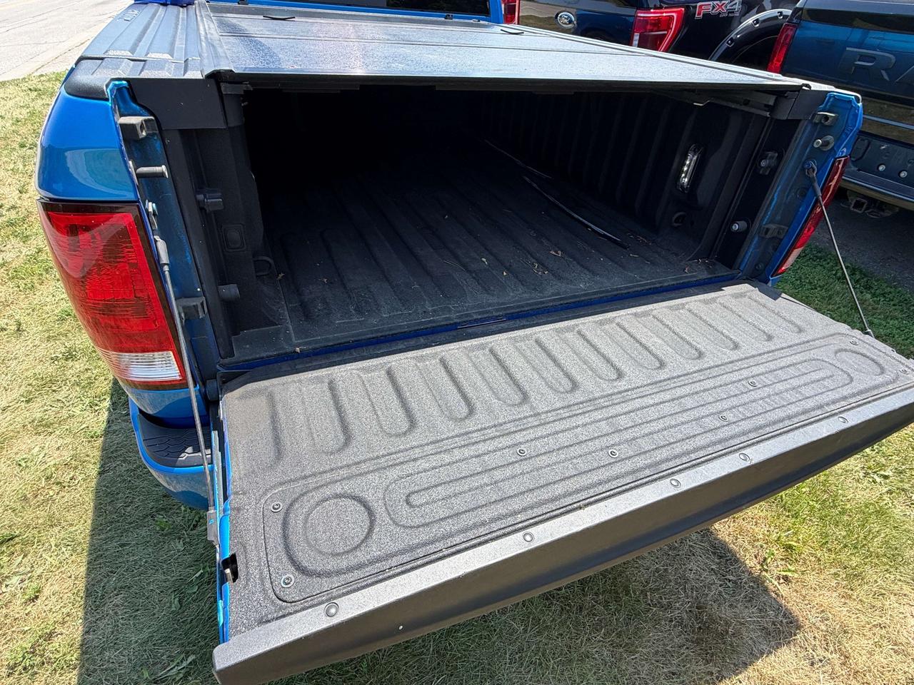 2022 RAM 1500 EXPRESS, 4X4, 3 PASS, BACKUP CAM, NICE MILEAGE - Photo #12