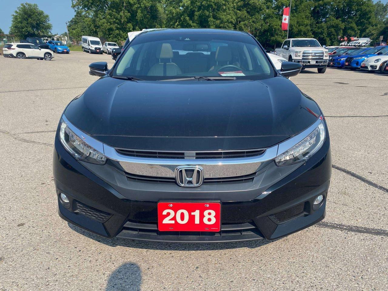 2018 Honda Civic TOURING, CLEAN CARFAX, HEATED LEATHER, LOW KMS! - Photo #3
