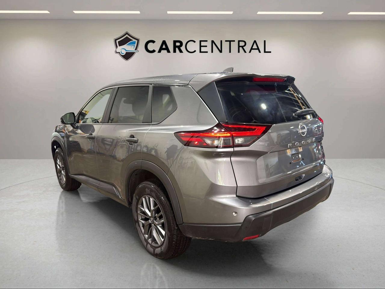 2024 Nissan Rogue S AWD | 1 OWNER | STARTER | HTD SEATS | BLIS Photo