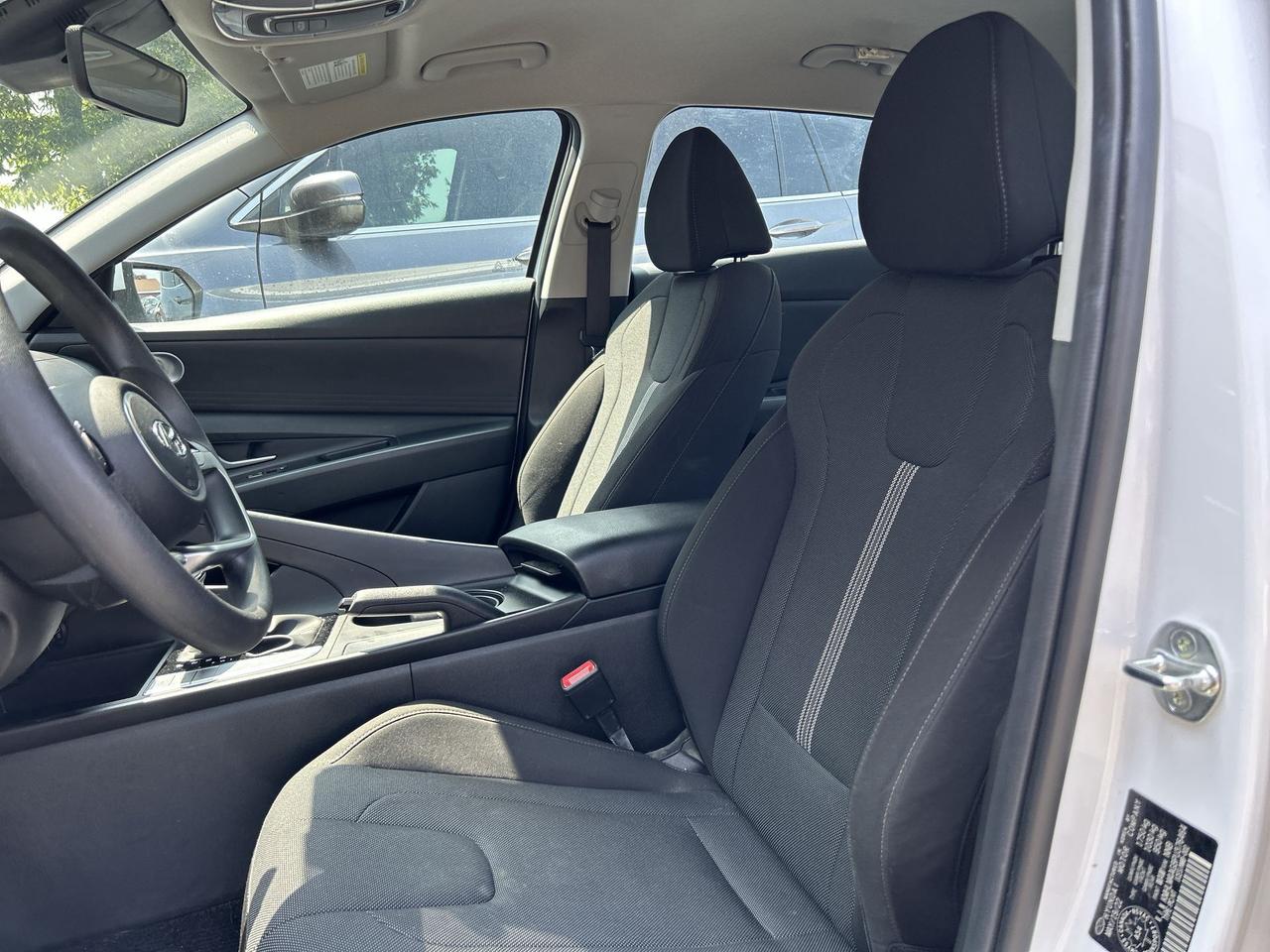 2023 Hyundai Elantra AUTO | HTD SEATS |CARPLAY | A/C |REAR CAM | CRUISE Photo