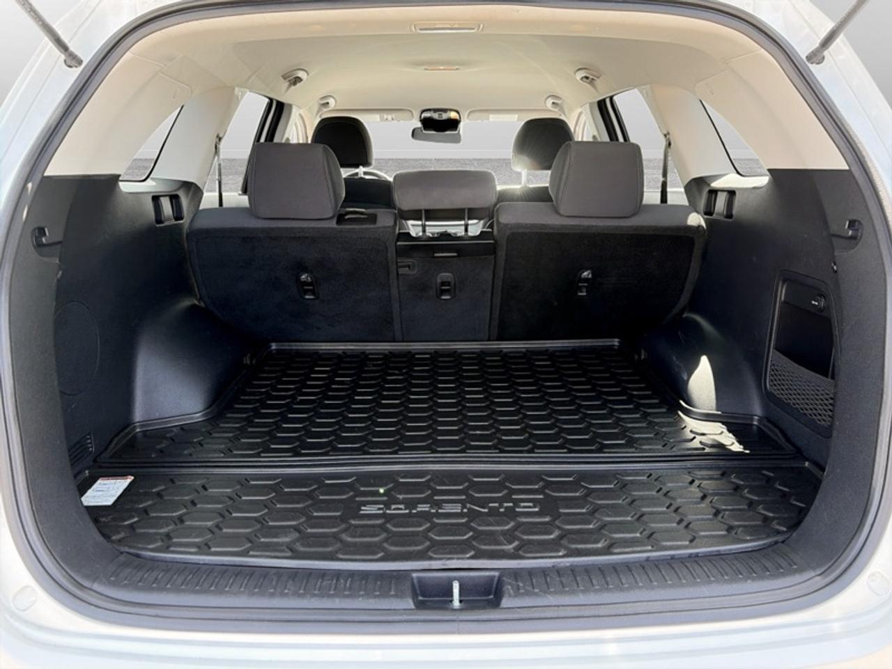 2018 Kia Sorento LX  **GREAT MILEAGE** Photo