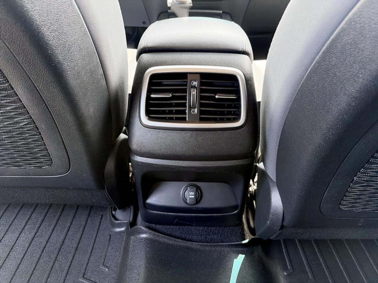 2018 Kia Sorento LX  **GREAT MILEAGE** Photo