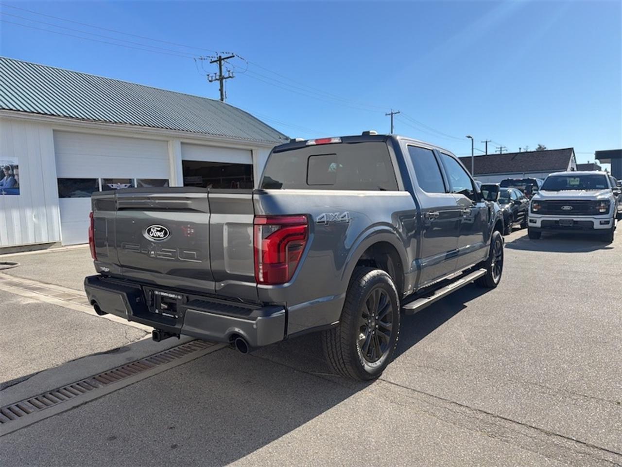 2026 Ford F-150 LARIAT  - BlueCruise - Sunroof Photo4