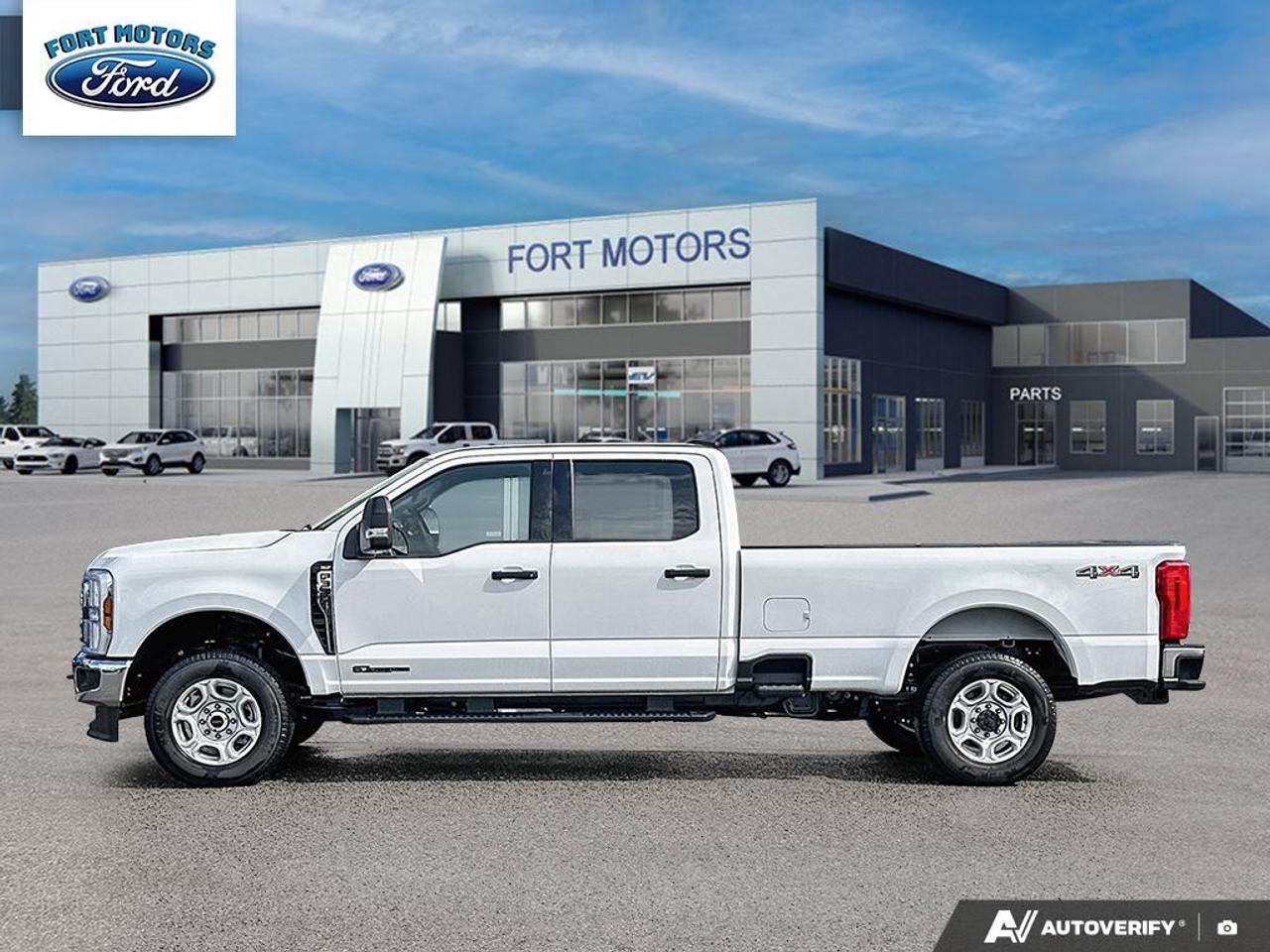 2026 Ford SUPER DUTY F-350 SRW XLT Photo2
