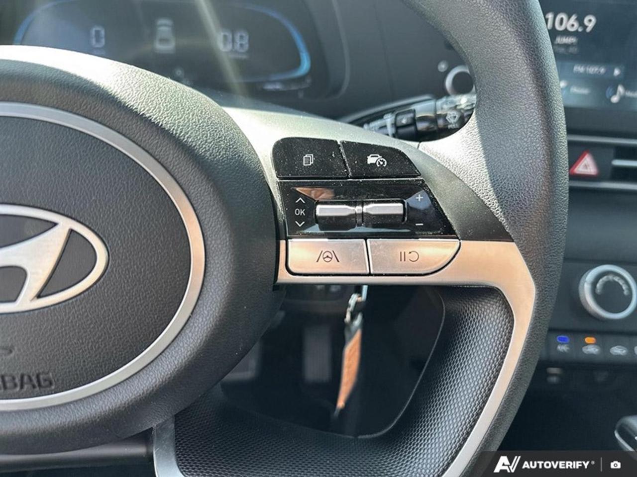 2025 Hyundai Elantra Essential   - Heated Seats Photo