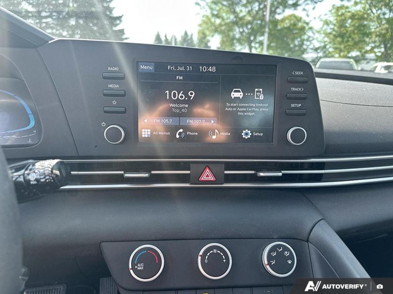 2025 Hyundai Elantra Essential   - Heated Seats Photo