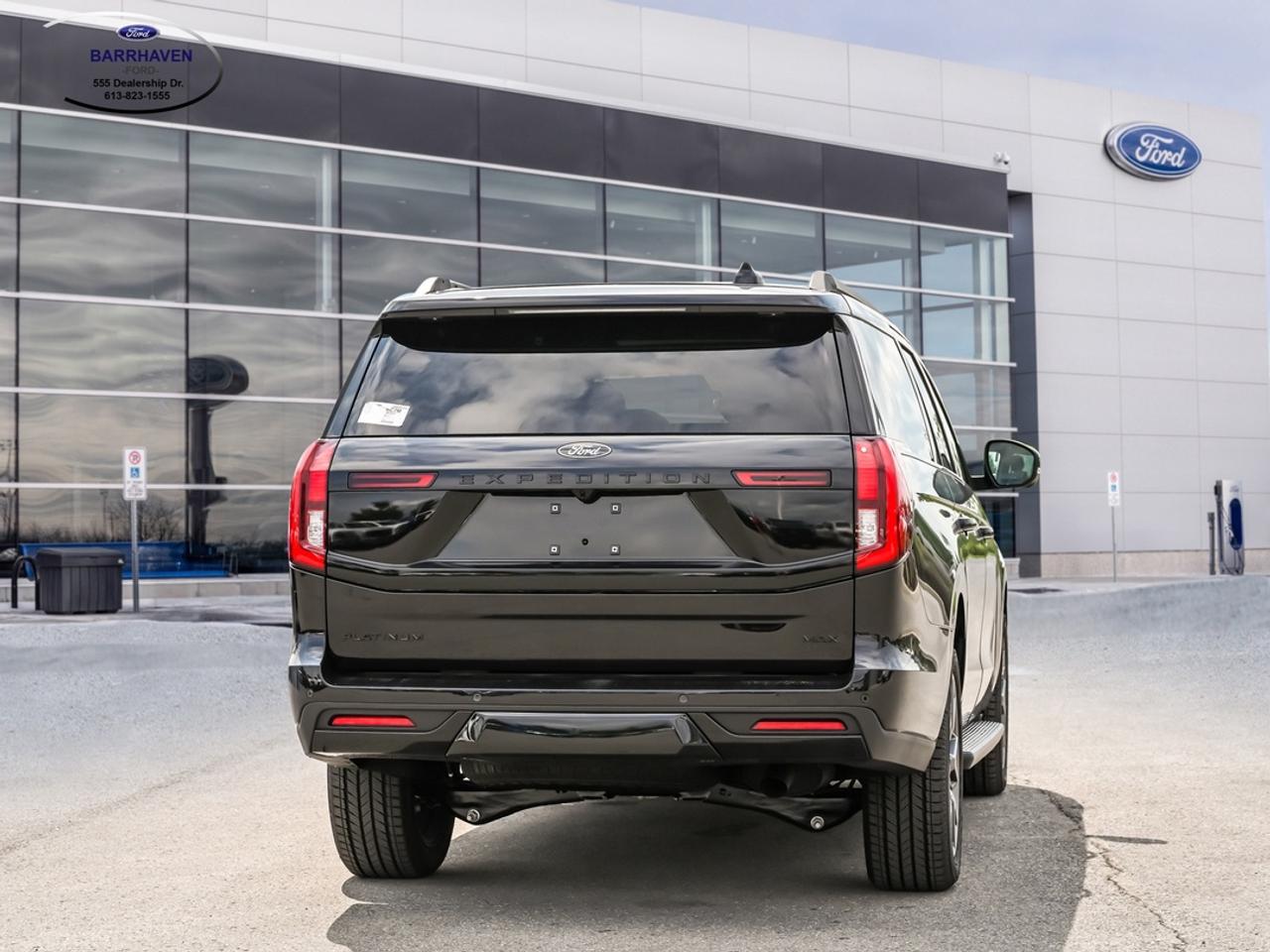 2026 Ford Expedition Platinum Max Photo