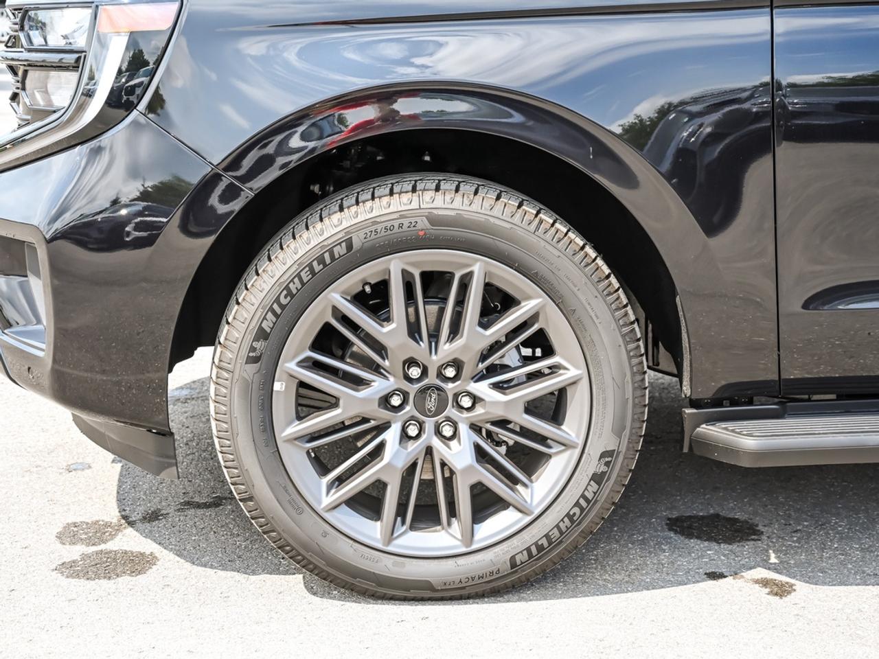 2026 Ford Expedition Platinum Max Photo
