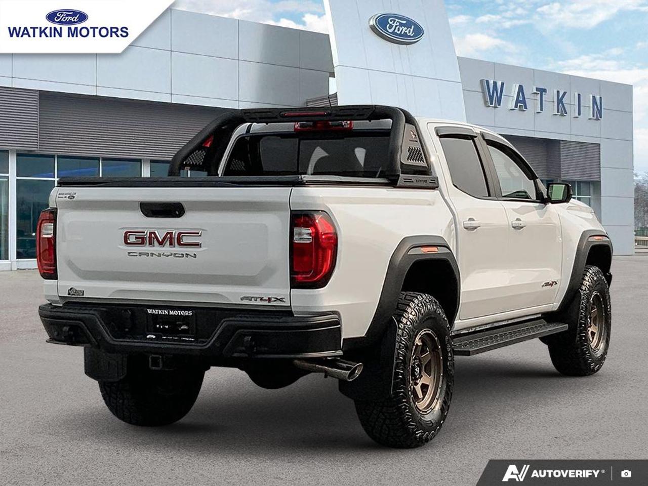 2024 GMC Canyon CREWCAB 4X4 AT4X Photo4