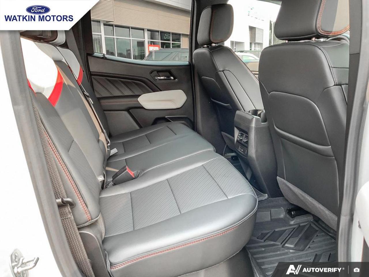 2024 GMC Canyon CREWCAB 4X4 AT4X Photo25