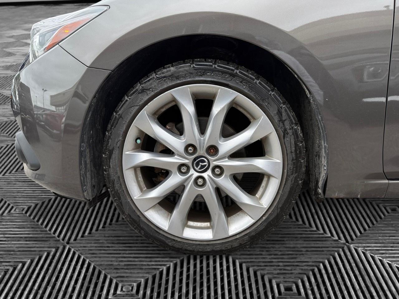 2014 Mazda MAZDA3 4dr HB Sport Auto GT-SKY Photo