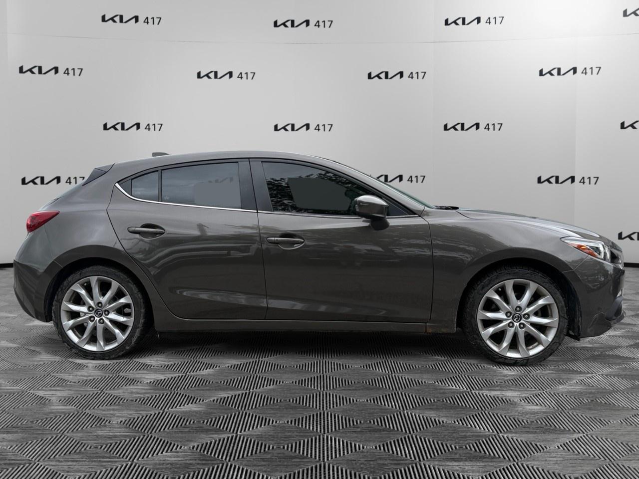 2014 Mazda MAZDA3 4dr HB Sport Auto GT-SKY Photo