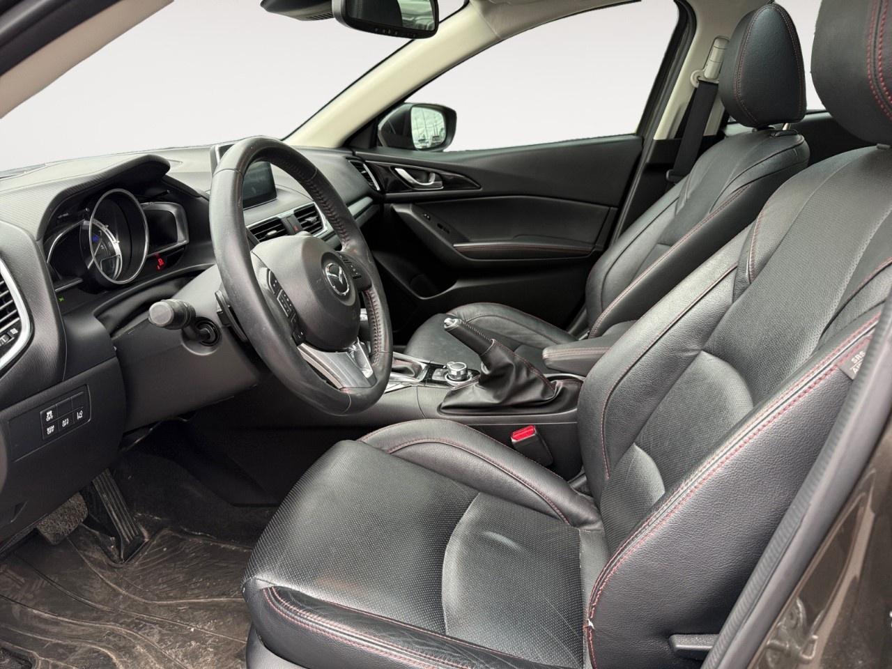 2014 Mazda MAZDA3 4dr HB Sport Auto GT-SKY Photo