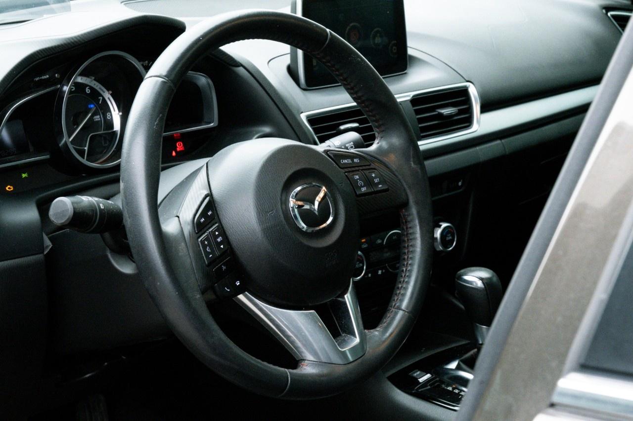 2014 Mazda MAZDA3 4dr HB Sport Auto GT-SKY Photo