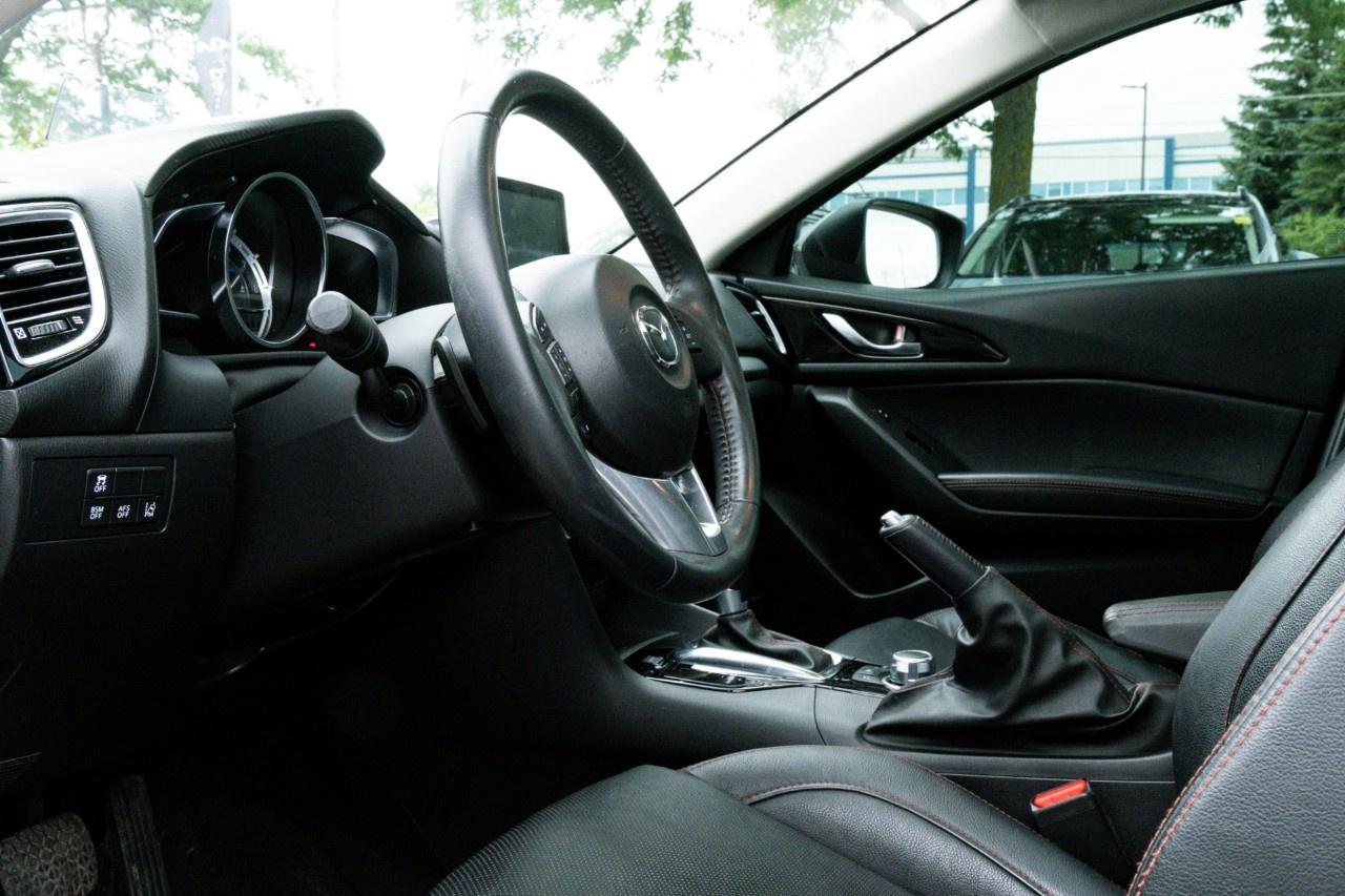 2014 Mazda MAZDA3 4dr HB Sport Auto GT-SKY Photo