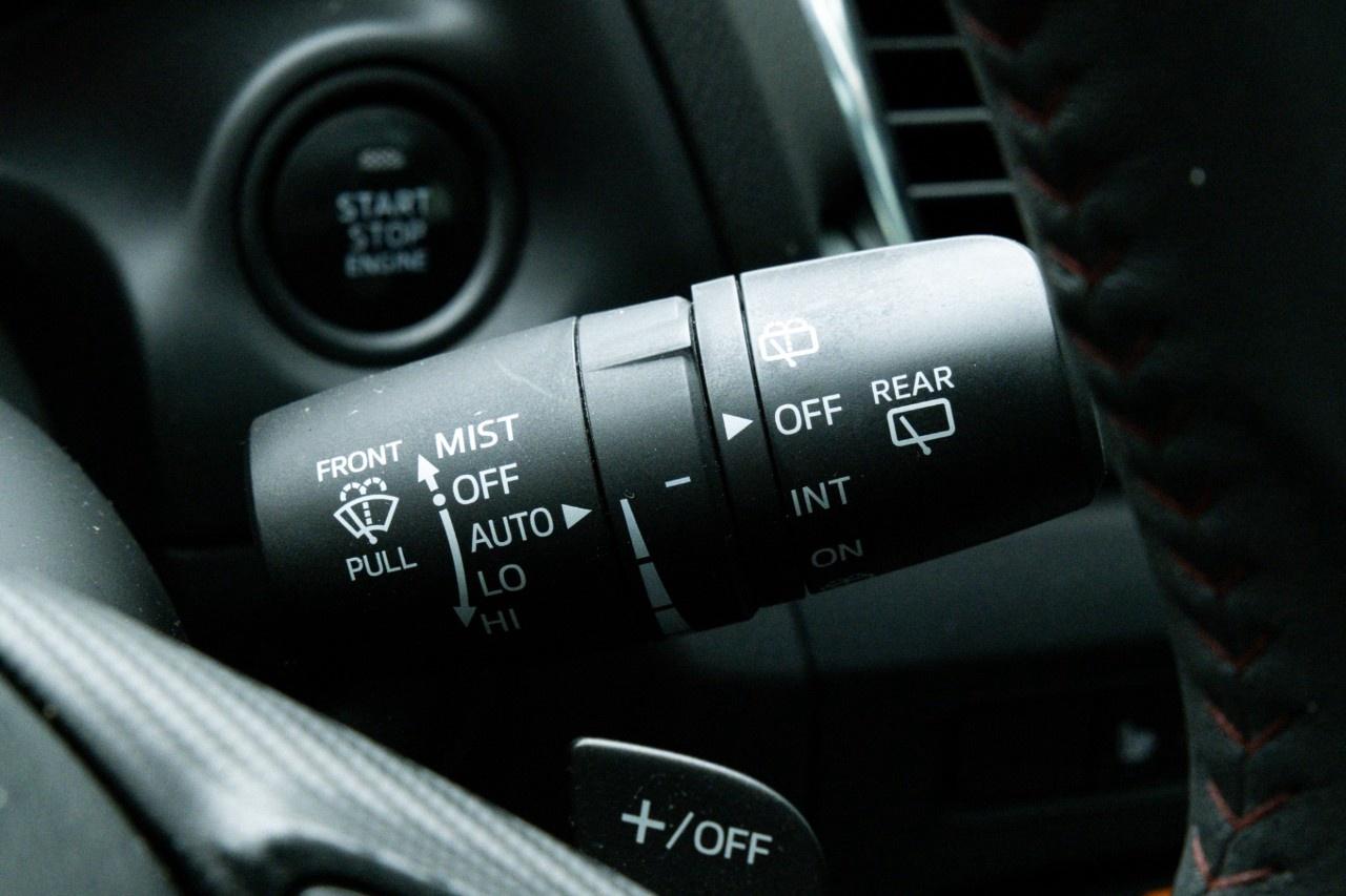 2014 Mazda MAZDA3 4dr HB Sport Auto GT-SKY Photo