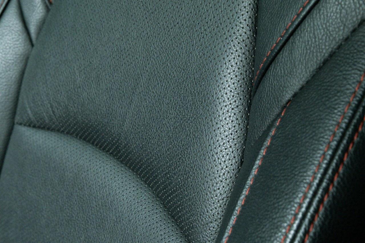 2014 Mazda MAZDA3 4dr HB Sport Auto GT-SKY Photo