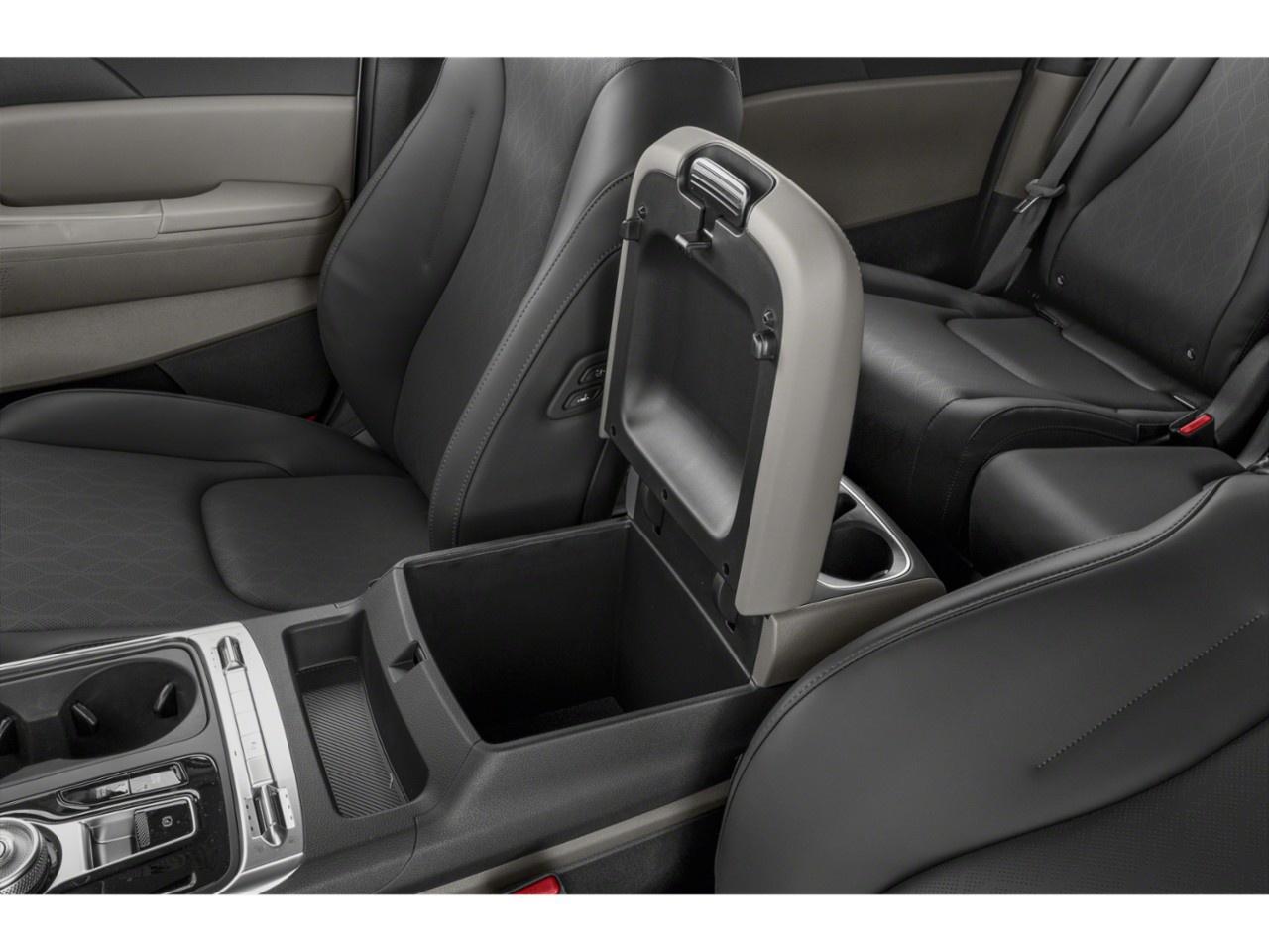 2027 Kia Carnival Hybrid EX FWD Photo