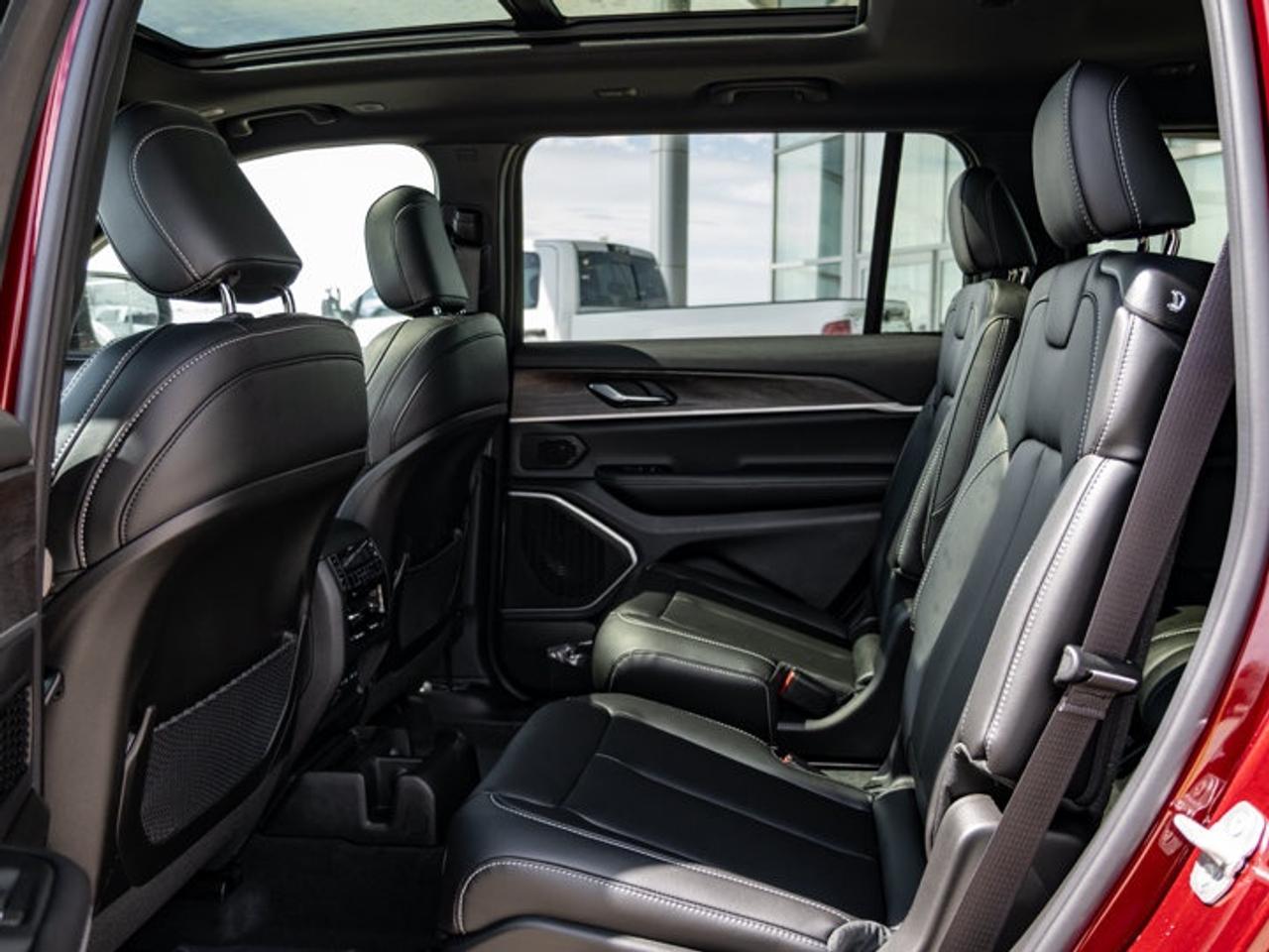 2026 Jeep Grand Cherokee L Limited Photo