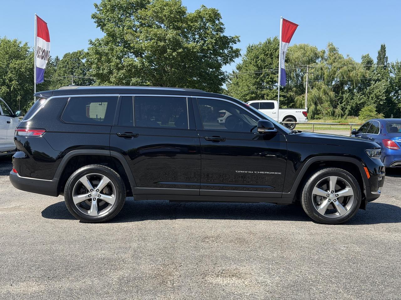 2022 Jeep Grand Cherokee LIMITED 4X4 Photo1