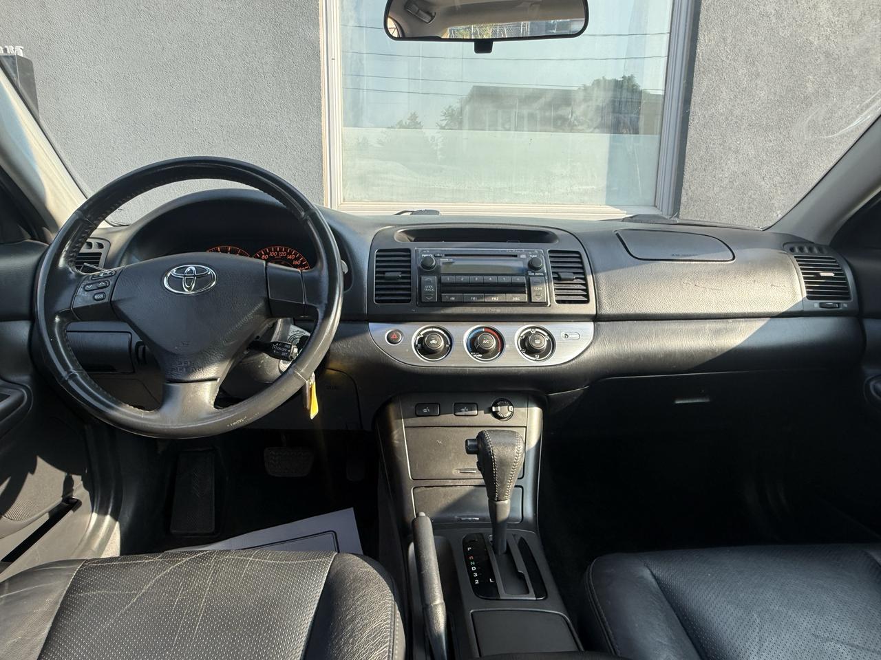 2005 Toyota Camry SE Photo