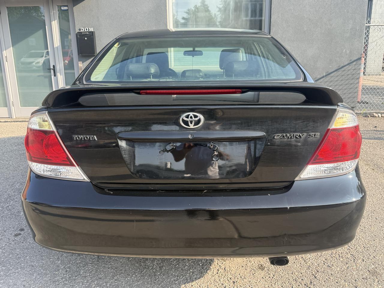 2005 Toyota Camry SE Photo