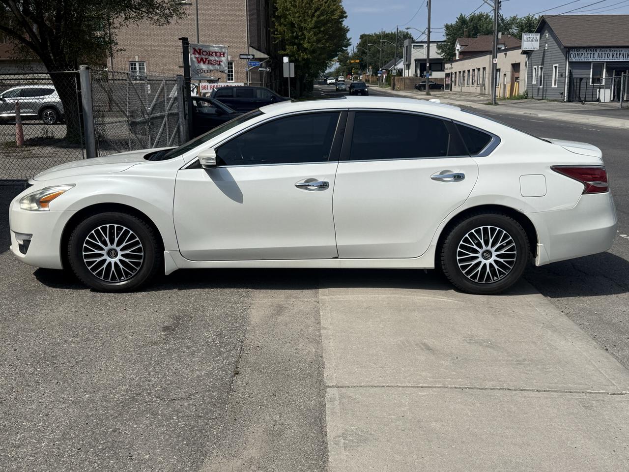 2015 Nissan Altima 2.5 S Photo