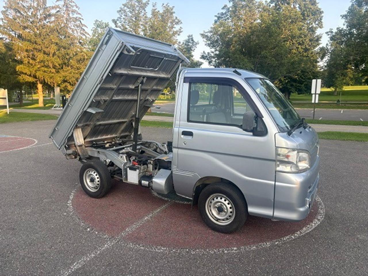 2010 Daihatsu Hijet DUMP TRUCK Photo