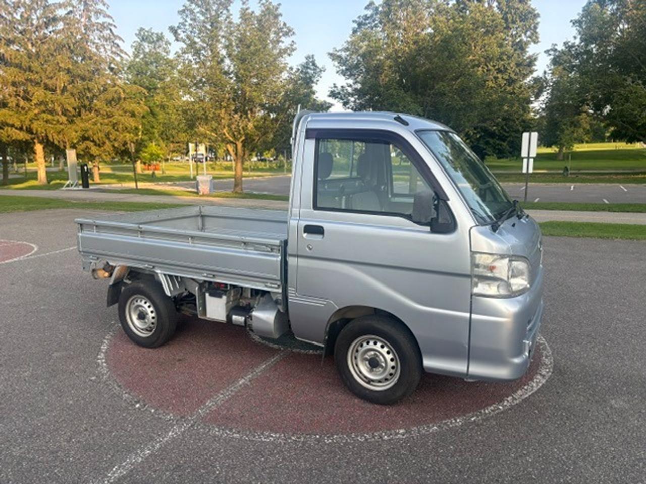 2010 Daihatsu Hijet DUMP TRUCK Photo