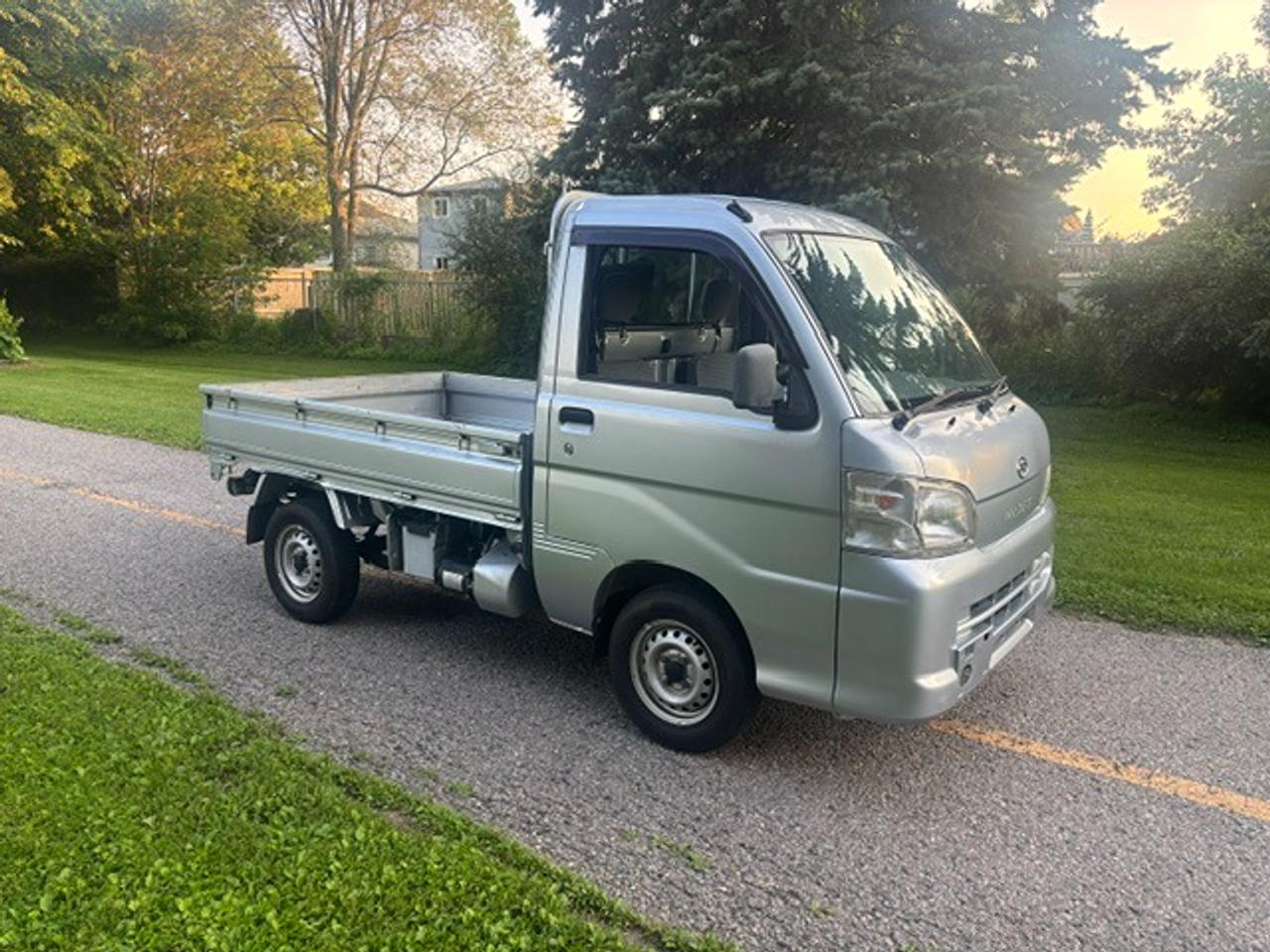 2010 Daihatsu Hijet DUMP TRUCK Photo