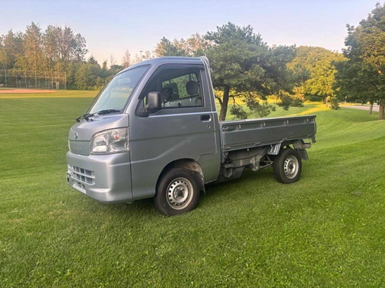 2010 Daihatsu Hijet DUMP TRUCK Photo