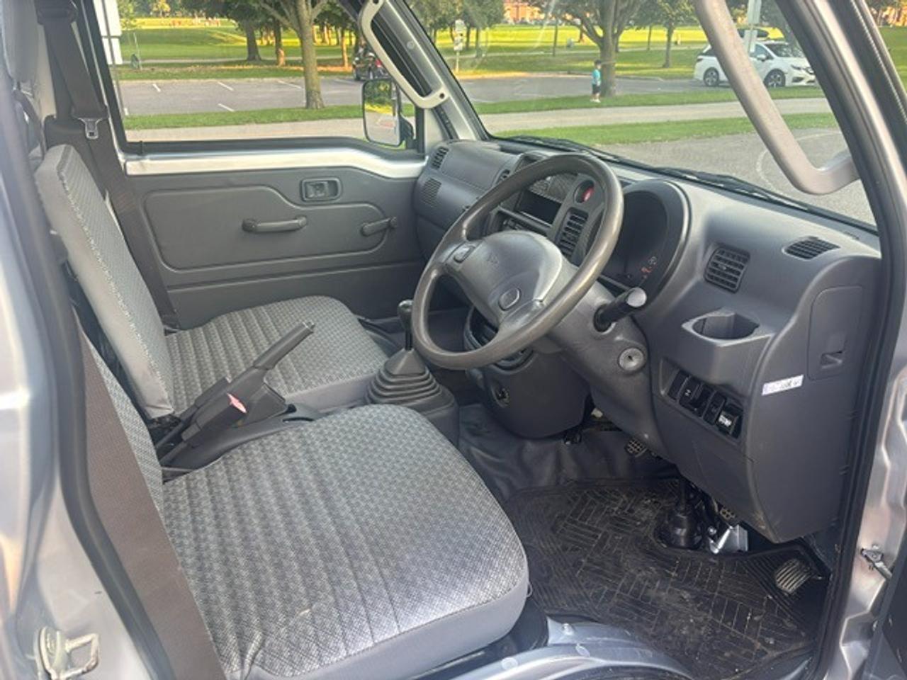 2010 Daihatsu Hijet DUMP TRUCK Photo