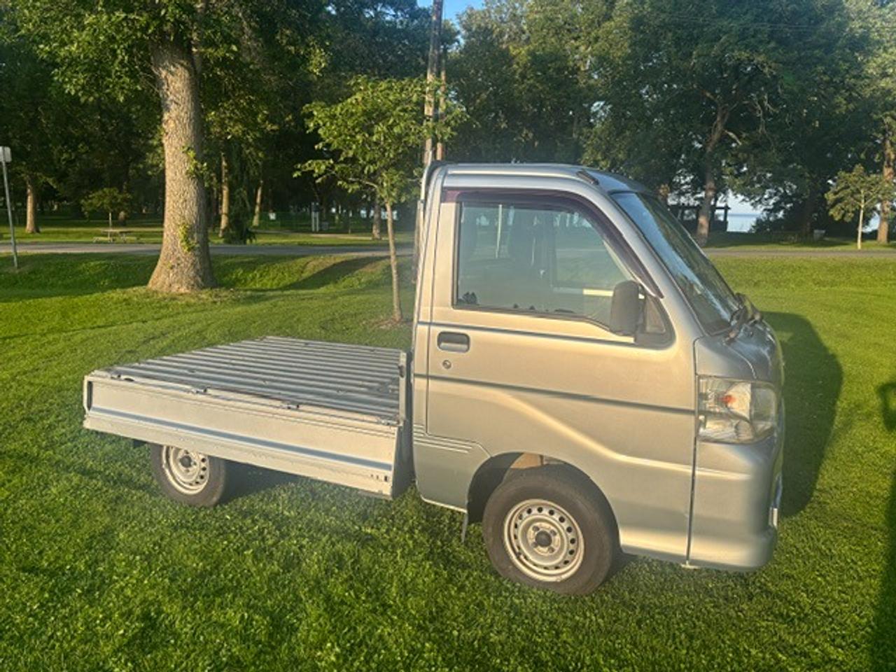 2010 Daihatsu Hijet DUMP TRUCK Photo