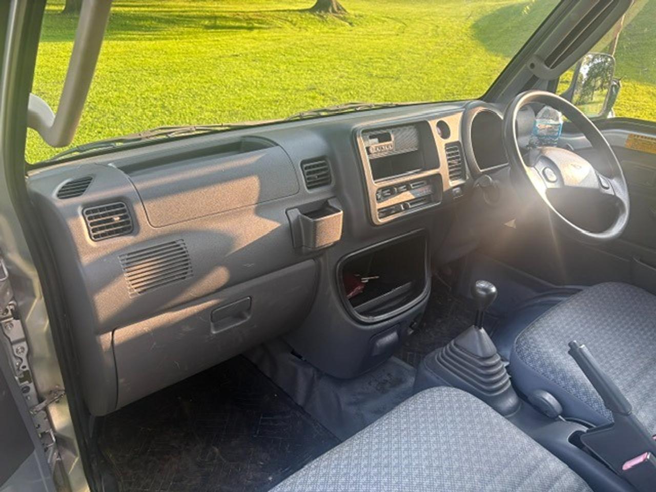 2010 Daihatsu Hijet DUMP TRUCK Photo