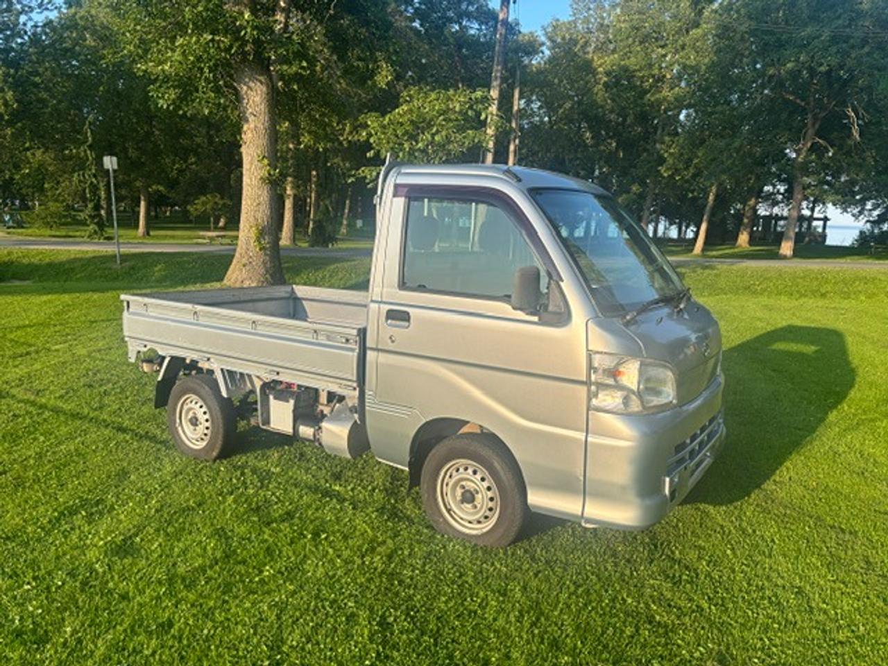 2010 Daihatsu Hijet DUMP TRUCK Photo