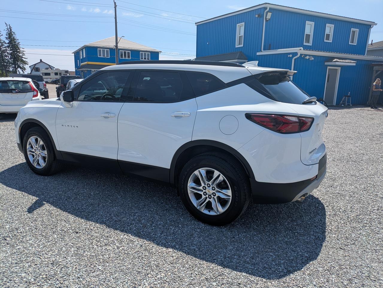 2021 Chevrolet Blazer AWD 4dr LT Photo2