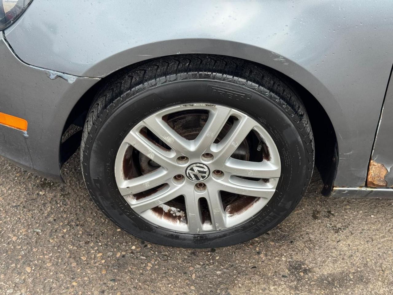 2011 Volkswagen Golf Wagon Trendline, RUNS WELL, AS IS Photo