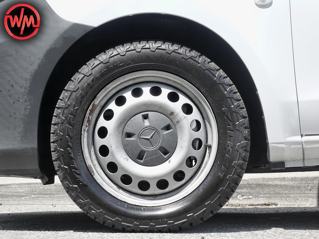 2021 Mercedes-Benz Metris SHELVES Photo