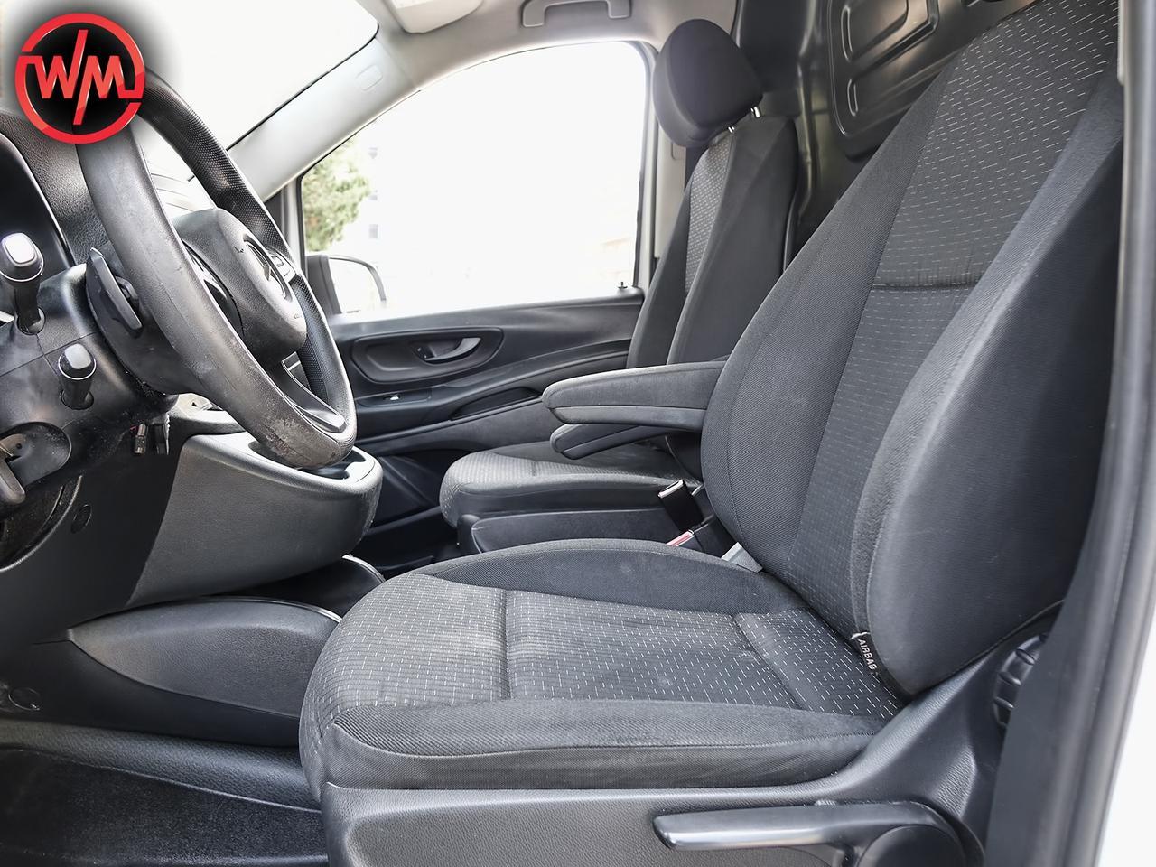 2021 Mercedes-Benz Metris SHELVES Photo