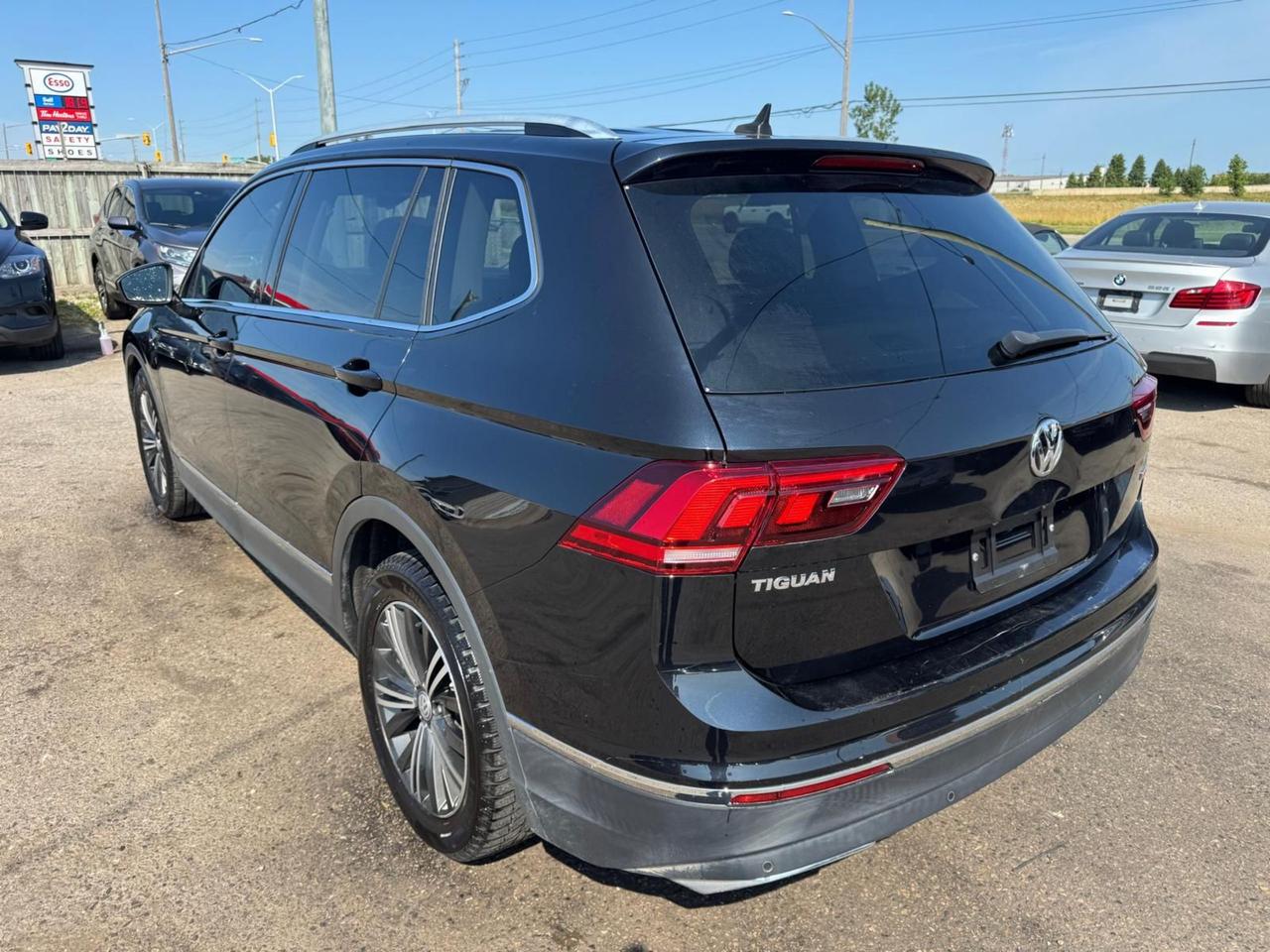 2018 Volkswagen Tiguan HIGHLINE, LEATHER, AUTO, ALLOYS, 4 CYL, CERTIFIED Photo
