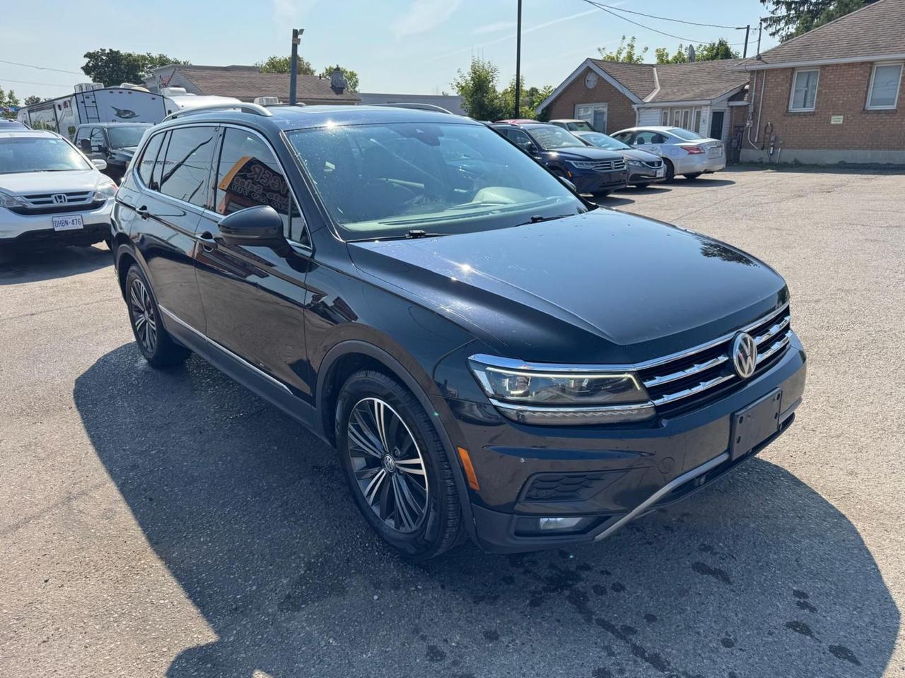 2018 Volkswagen Tiguan HIGHLINE, LEATHER, AUTO, ALLOYS, 4 CYL, CERTIFIED Photo