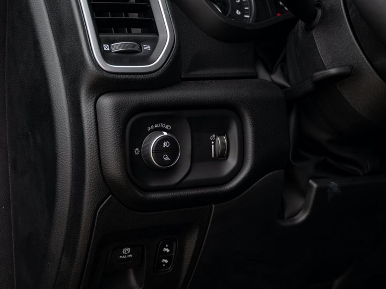 2027 RAM 1500 Big Horn Photo