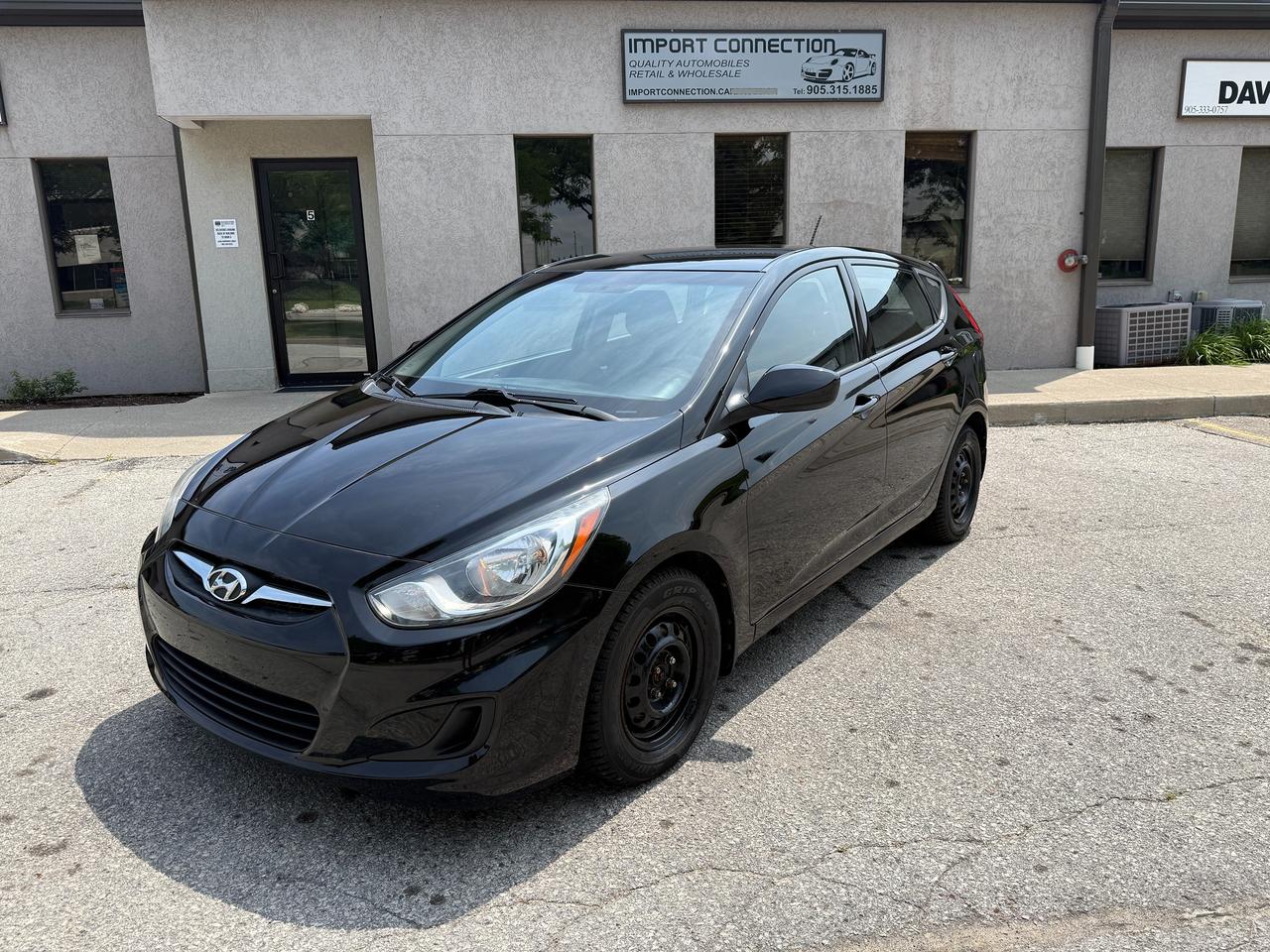 2013 Hyundai Accent 5DR HB AUTO,LOW MILEAGE,NO ACCIDENTS,CERTIFIED !!