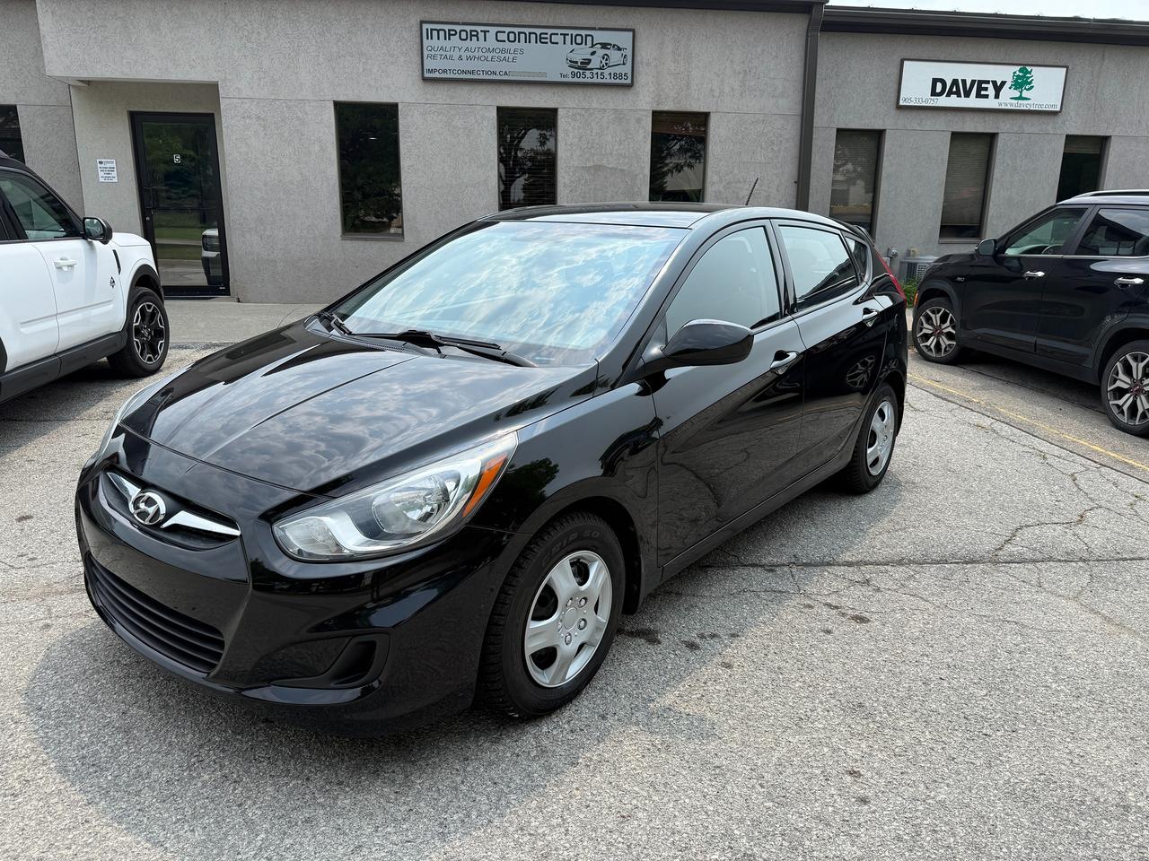 2013 Hyundai Accent 5DR HB AUTO,LOW MILEAGE,NO ACCIDENTS,CERTIFIED !!