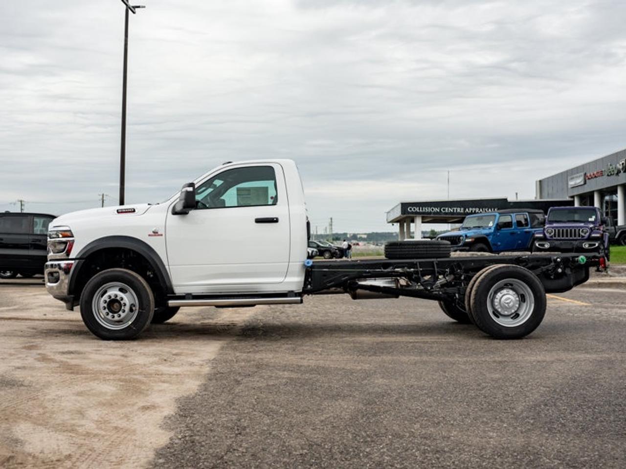 2027 RAM 5500 Chassis Tradesman Photo