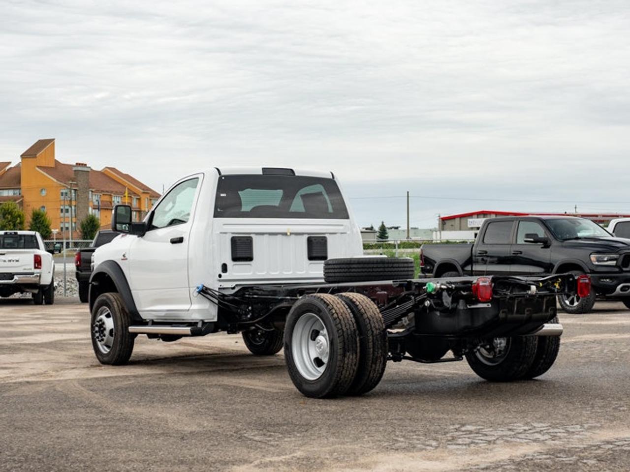 2027 RAM 5500 Chassis Tradesman Photo